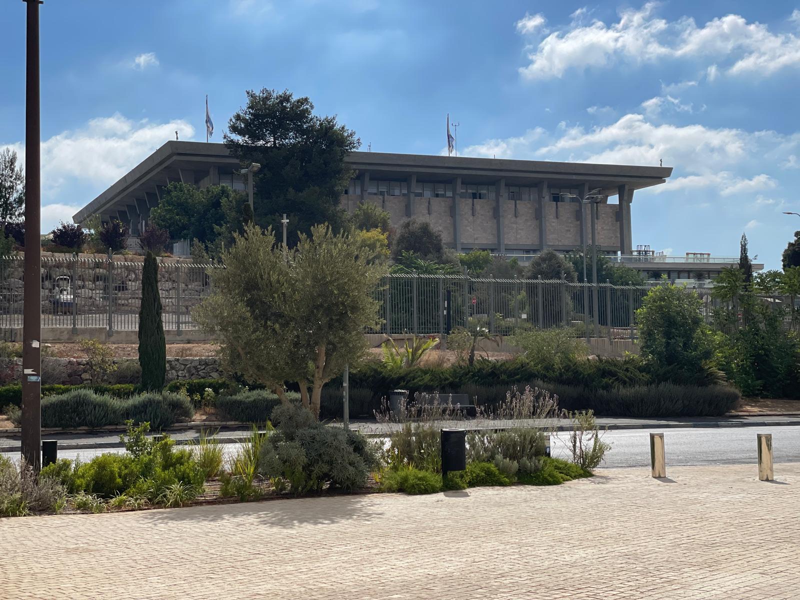 You are currently viewing הכנסת – נקודת תיקון ארכימדית